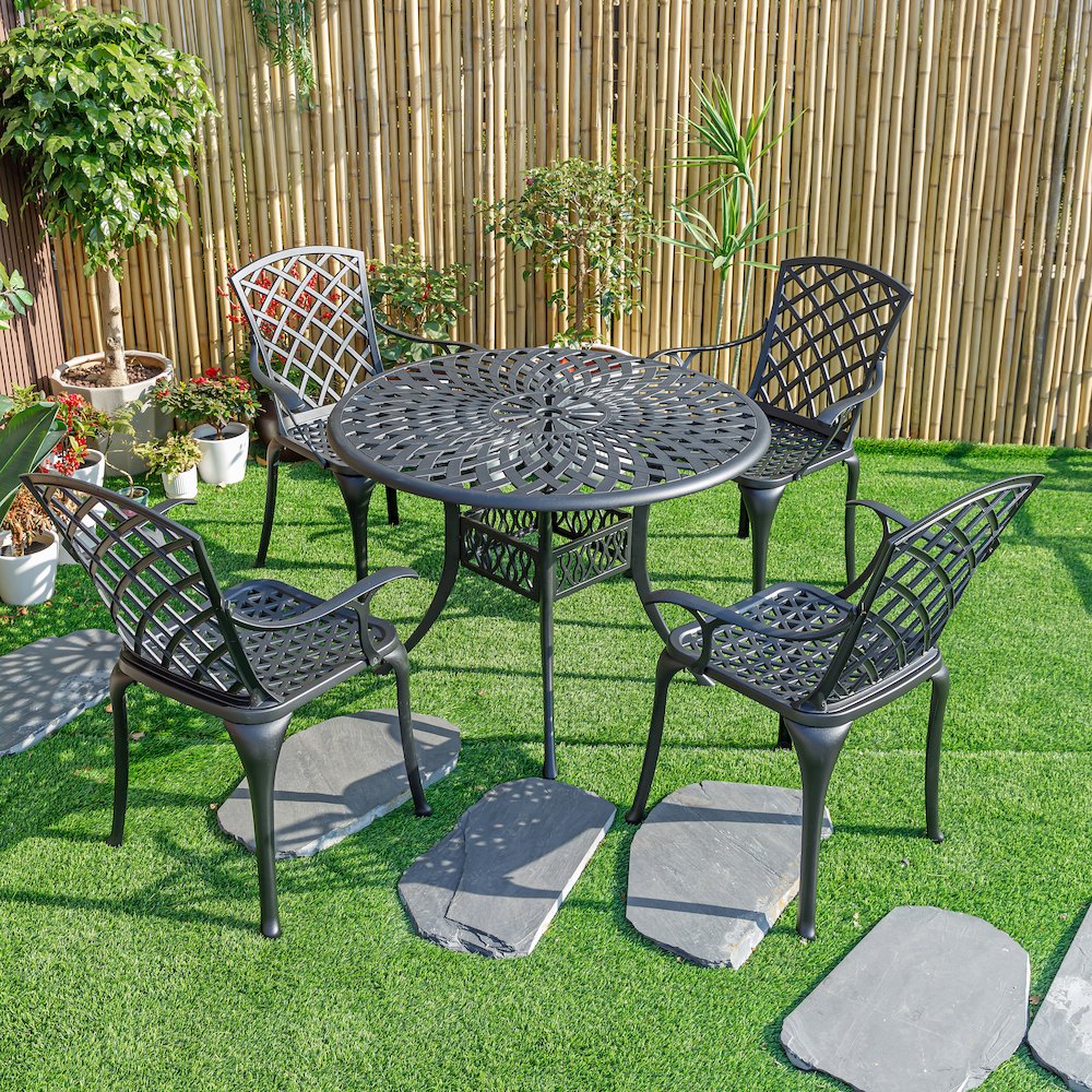 Timeless Beauty- Stylish Cast Aluminium Bistro Set in Black. Picture 2