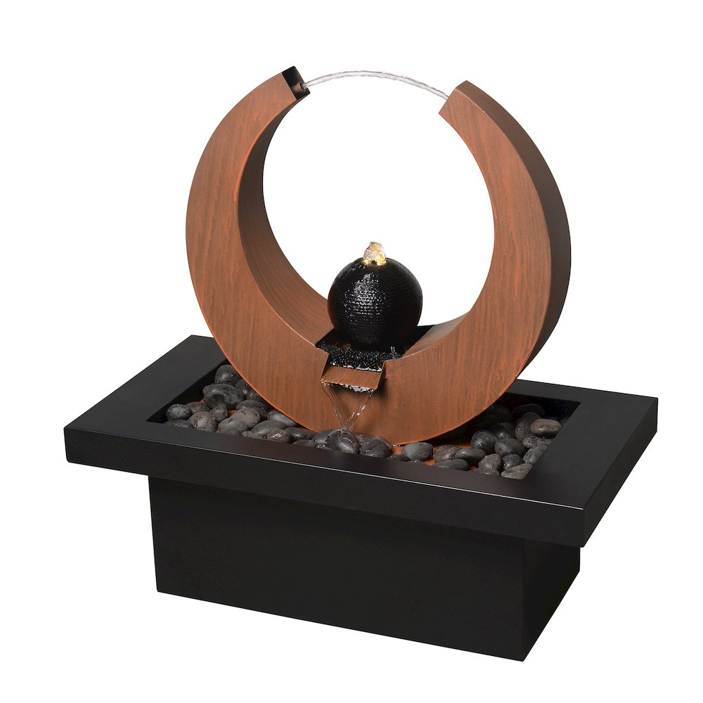 Metal Fountain - Rusty Top with Black Basin. Picture 1