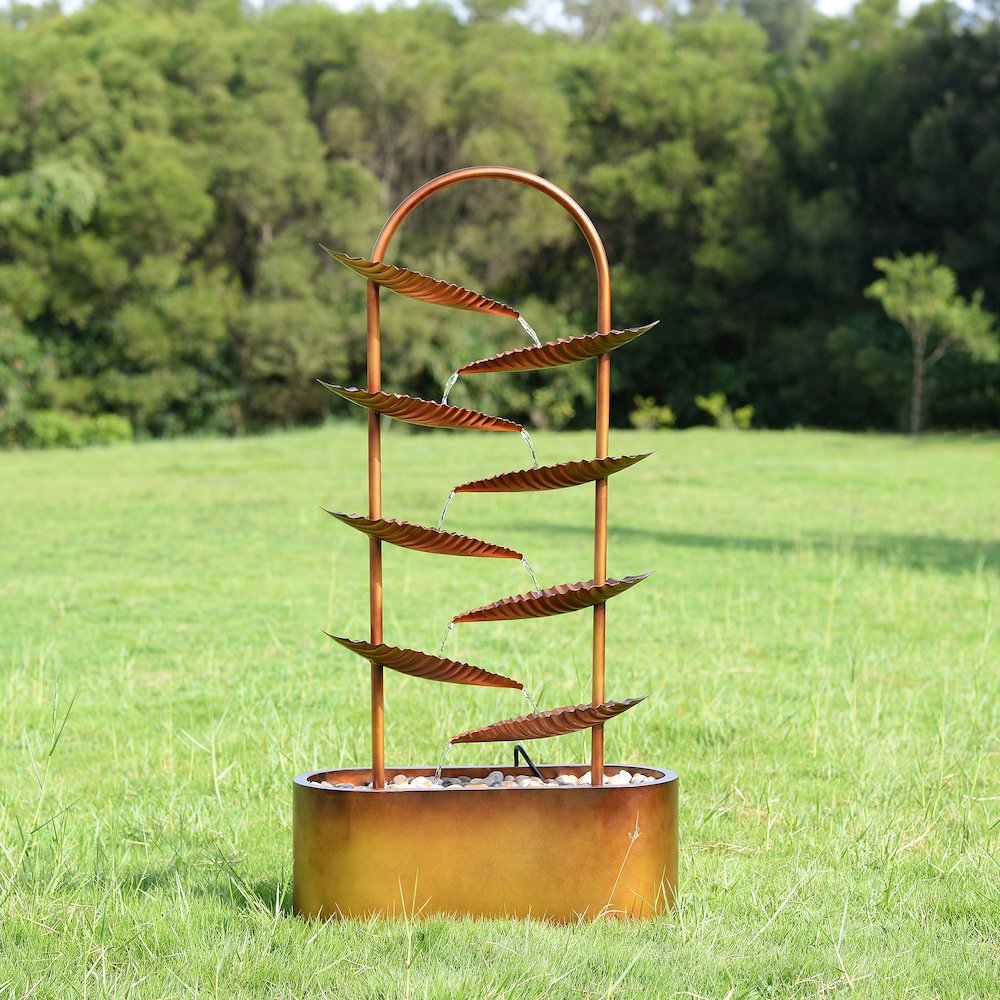 Rustic Metal Leaf Fountain - Outdoor. Picture 2