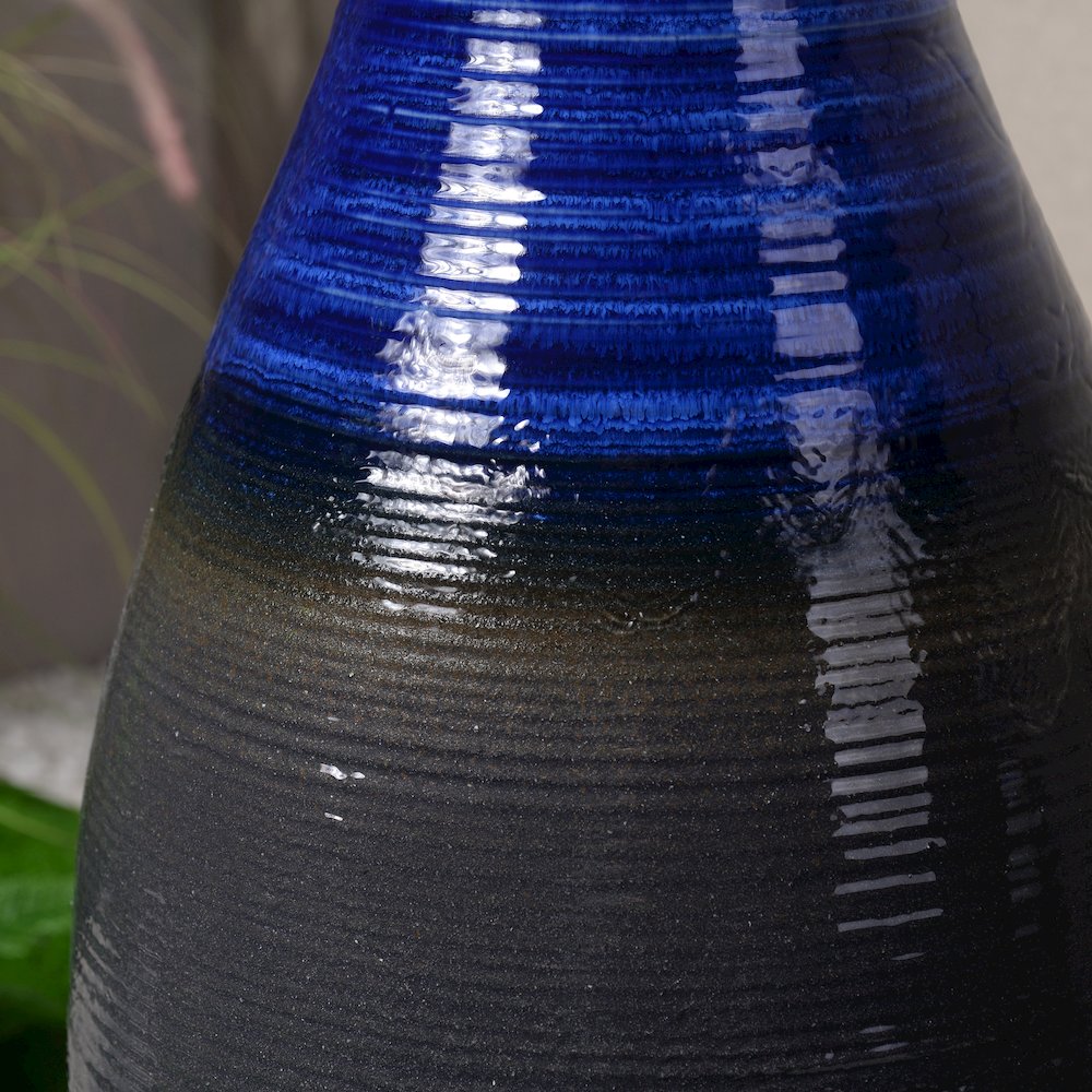 Blue Ceramic Fountain with LED Lights - Tranquil Illumination. Picture 5