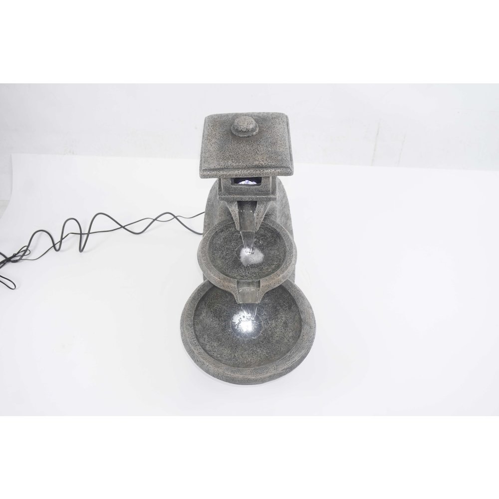 Pagoda Tiered Outdoor Fountain with 3 White LEDS. Picture 4