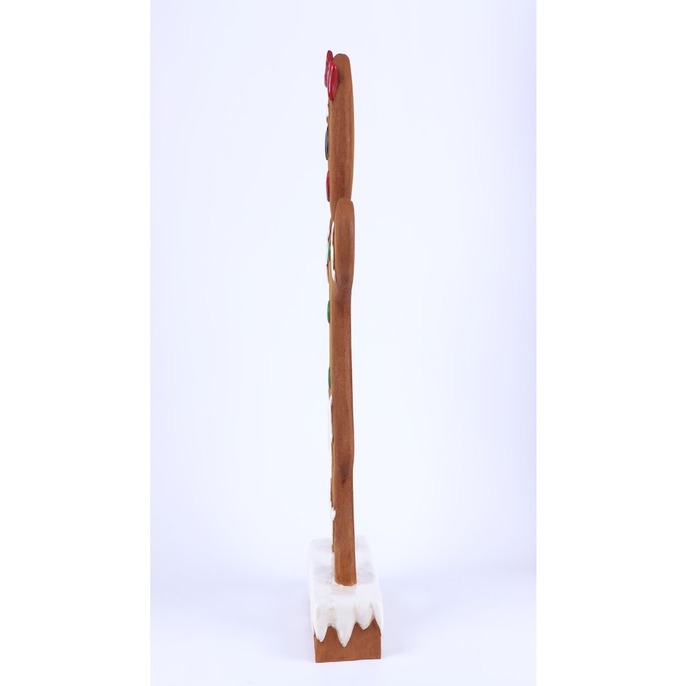 Gingerbread Girl Statue. Picture 4