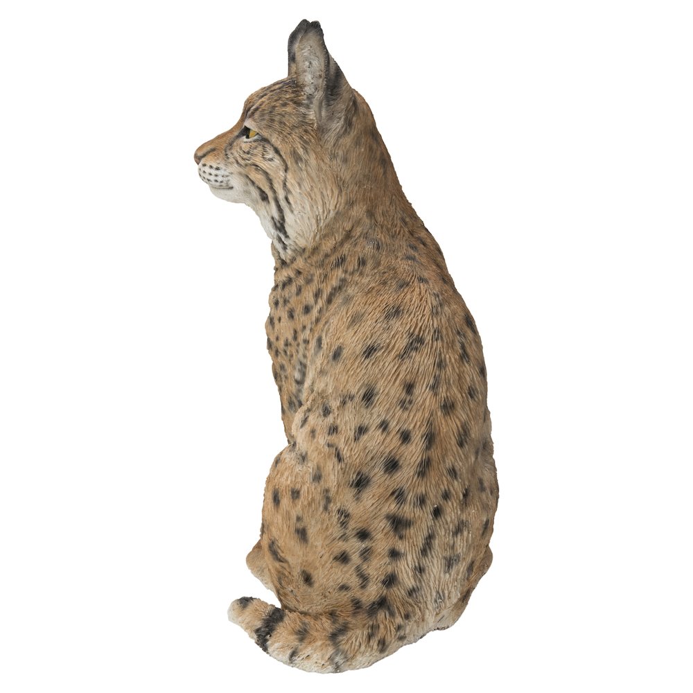Sitting Bobcat Statue. Picture 1