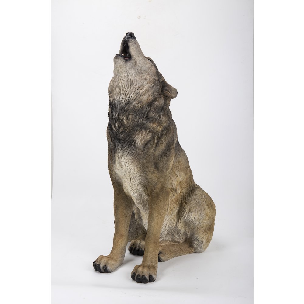Large Wolf Statue. Picture 5