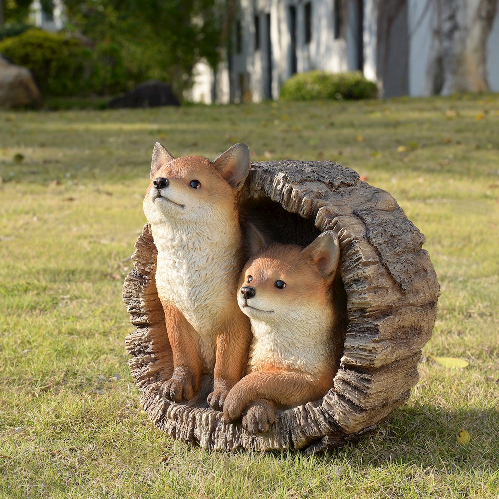 Couple Foxes in Stump (Hi-Line Exclusive). Picture 2