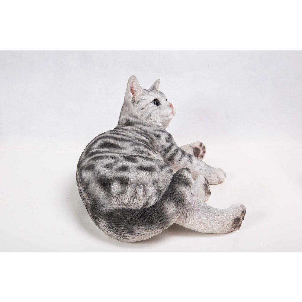American Shorthair Lying Down Statue. Picture 1