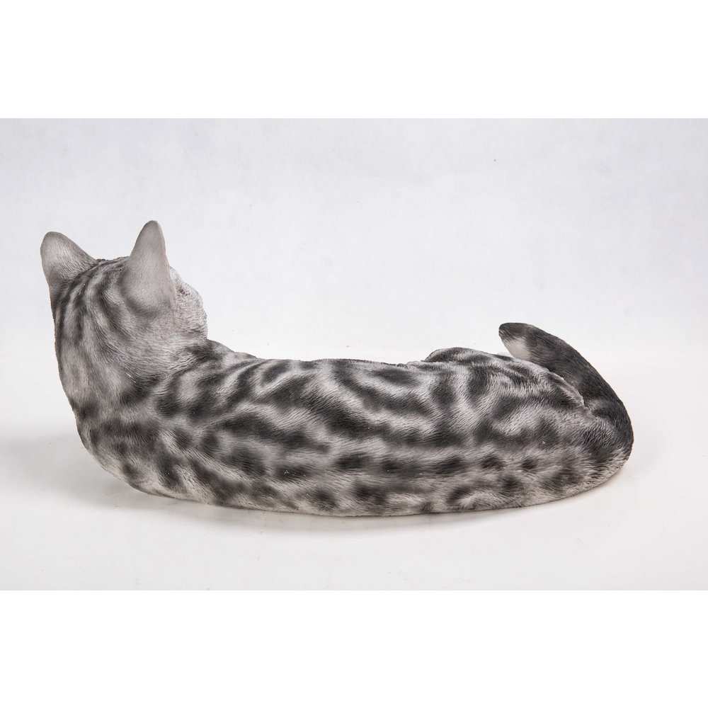 American Shorthair Lying Down Statue. Picture 4
