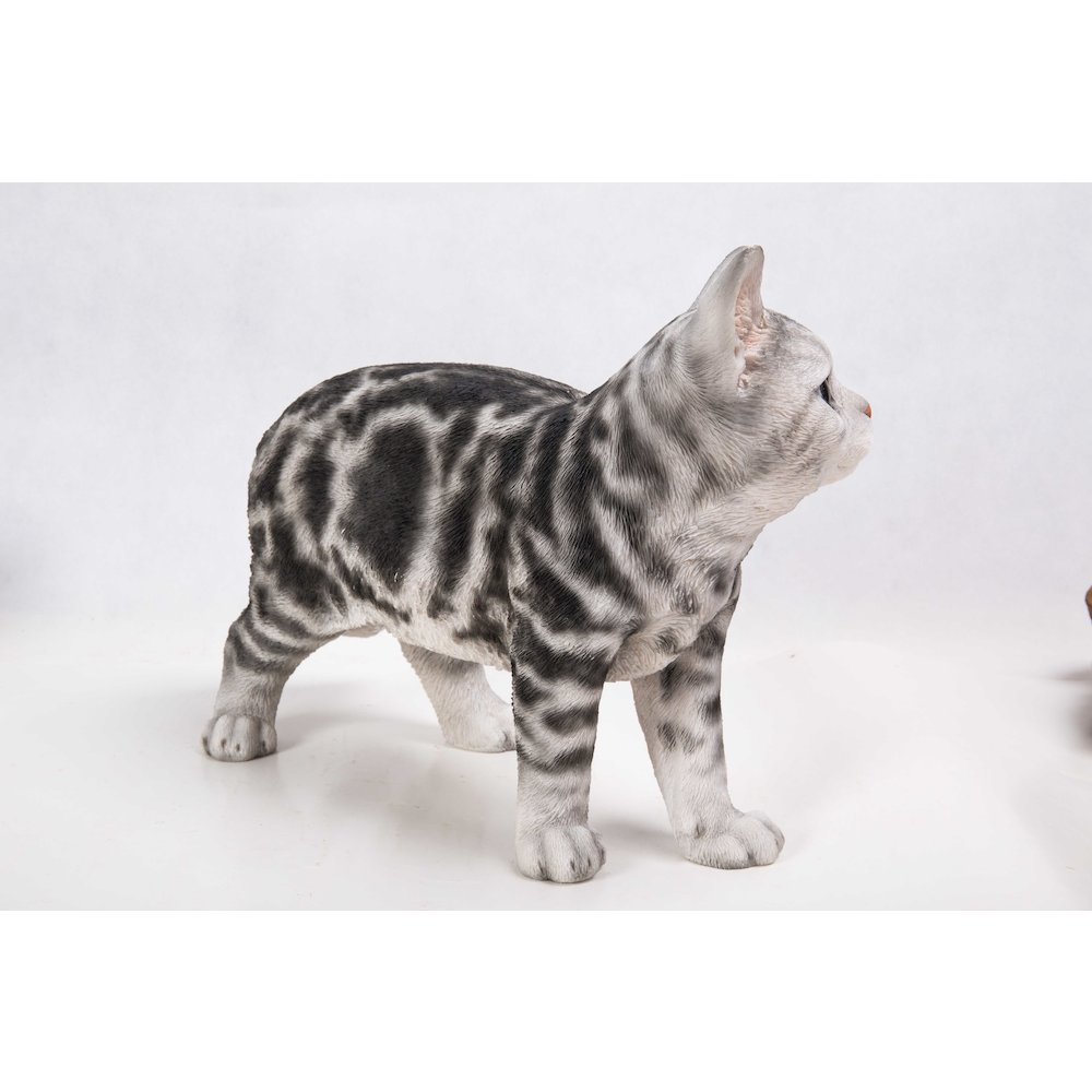 Standing American Shorthair Statue. Picture 3