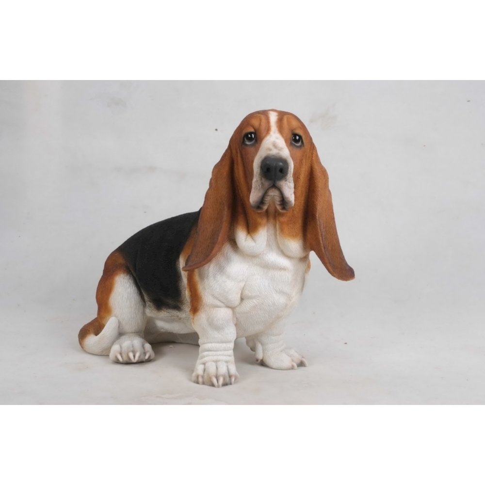 Large Basset Hound Statue. Picture 2
