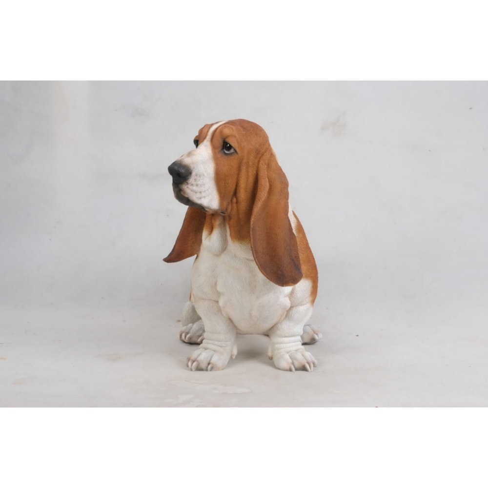 Large Basset Hound Statue. Picture 3