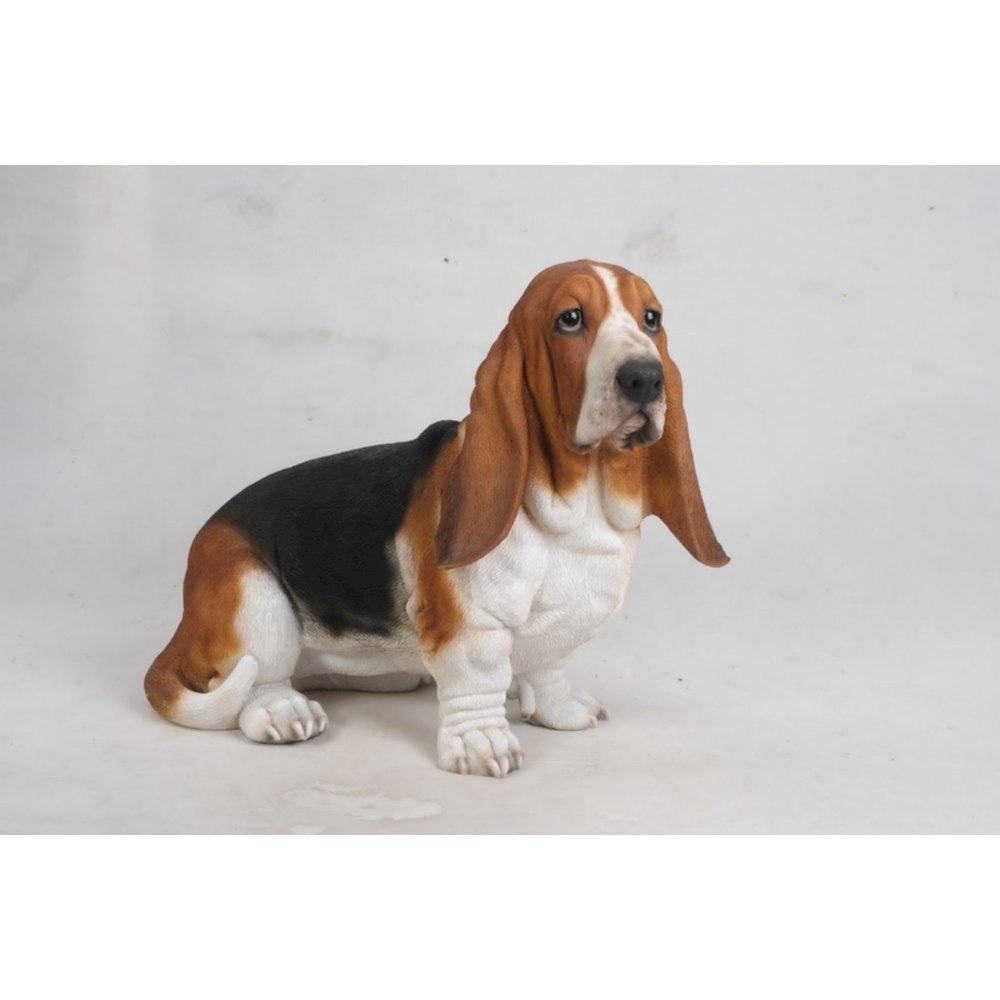 Large Basset Hound Statue. Picture 4