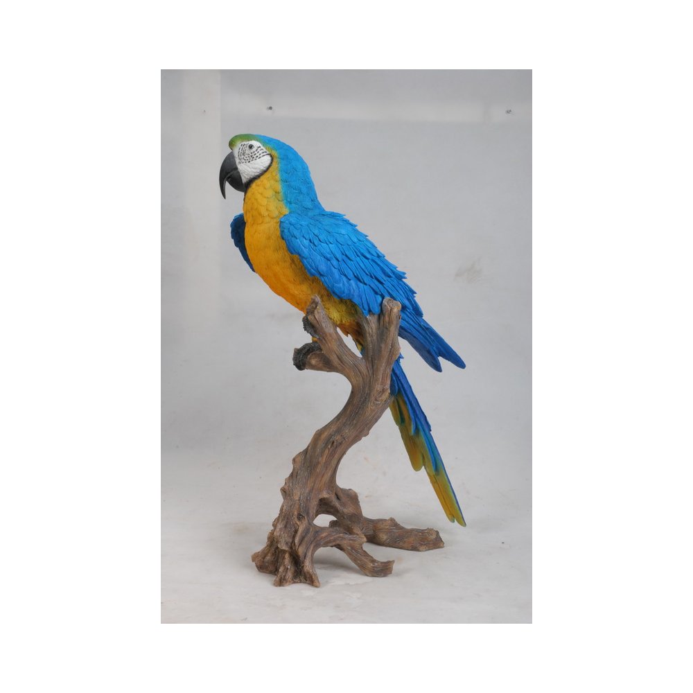 Large Blue/Yellow Macaw Statue. Picture 3