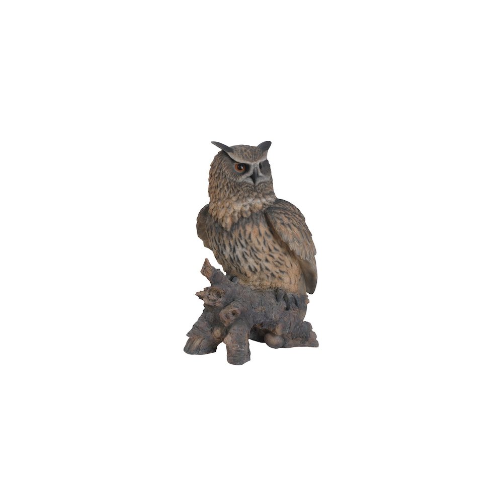 Eagle Owl On Stump Statue. Picture 1