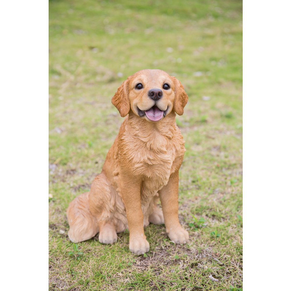 Sitting Golden Retriever Statue. Picture 6