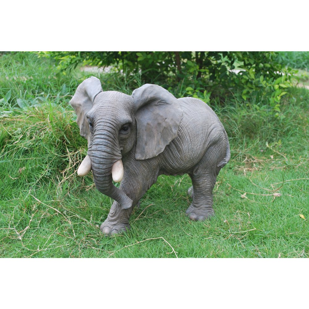 Walking Elephant Statue. Picture 5
