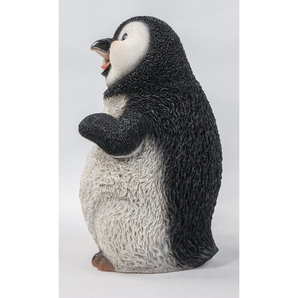 Walking Penguin Statue. Picture 4