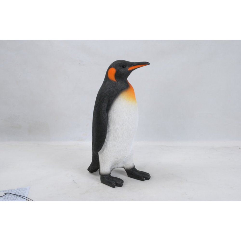 Small Penguin Statue. Picture 3