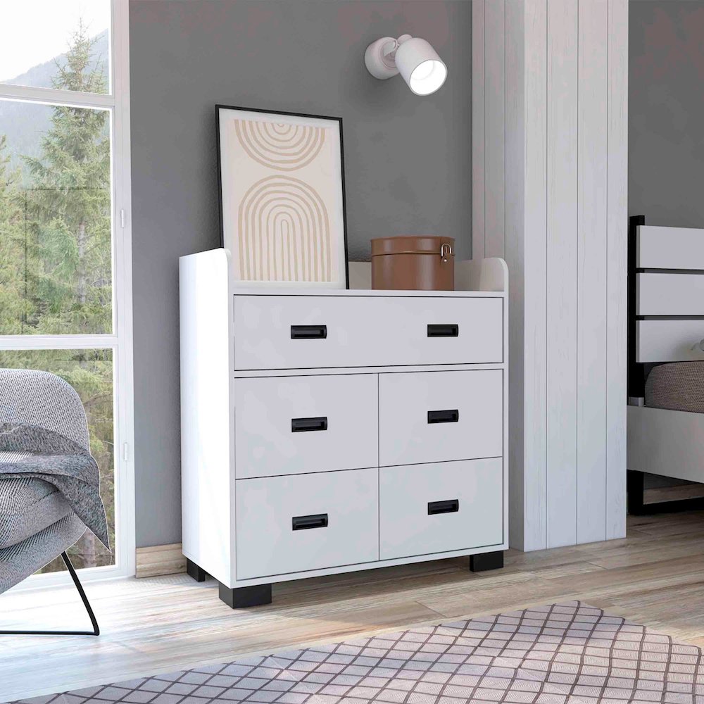 Alyn Dresser White MDF. Picture 3