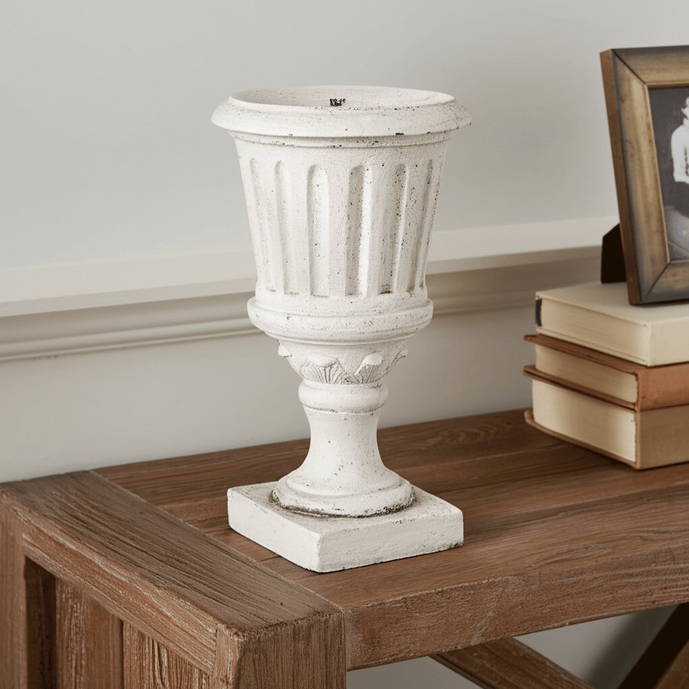 Roman Classic Urn. Picture 8
