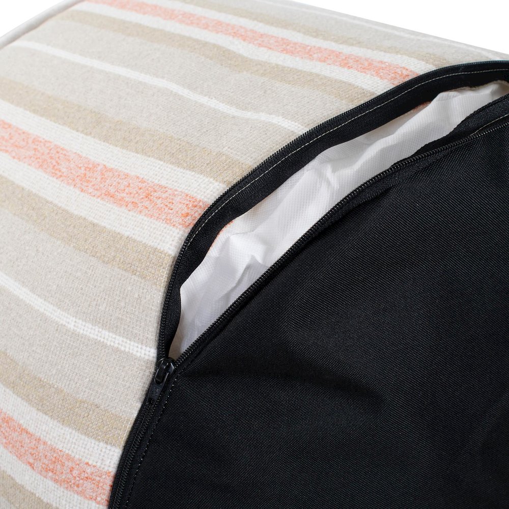 Short Indoor/Outdoor Pouf Dune Terra. Picture 4
