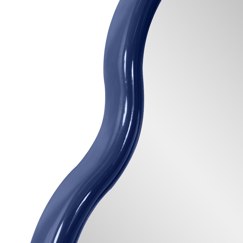 Kushi Round Scalloped Edge Mirror in Glossy Navy. Picture 4