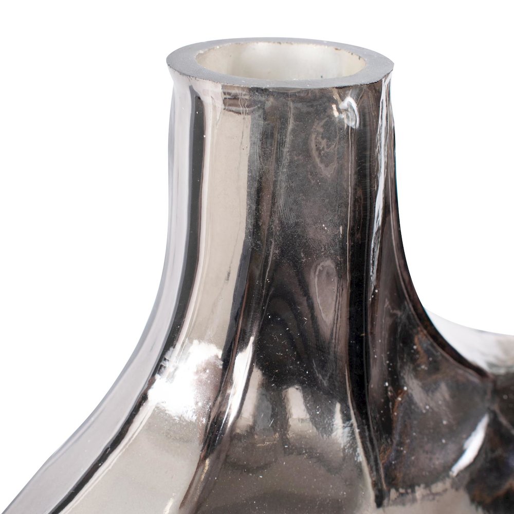 Advik Polished Silver Vase- Short. Picture 6