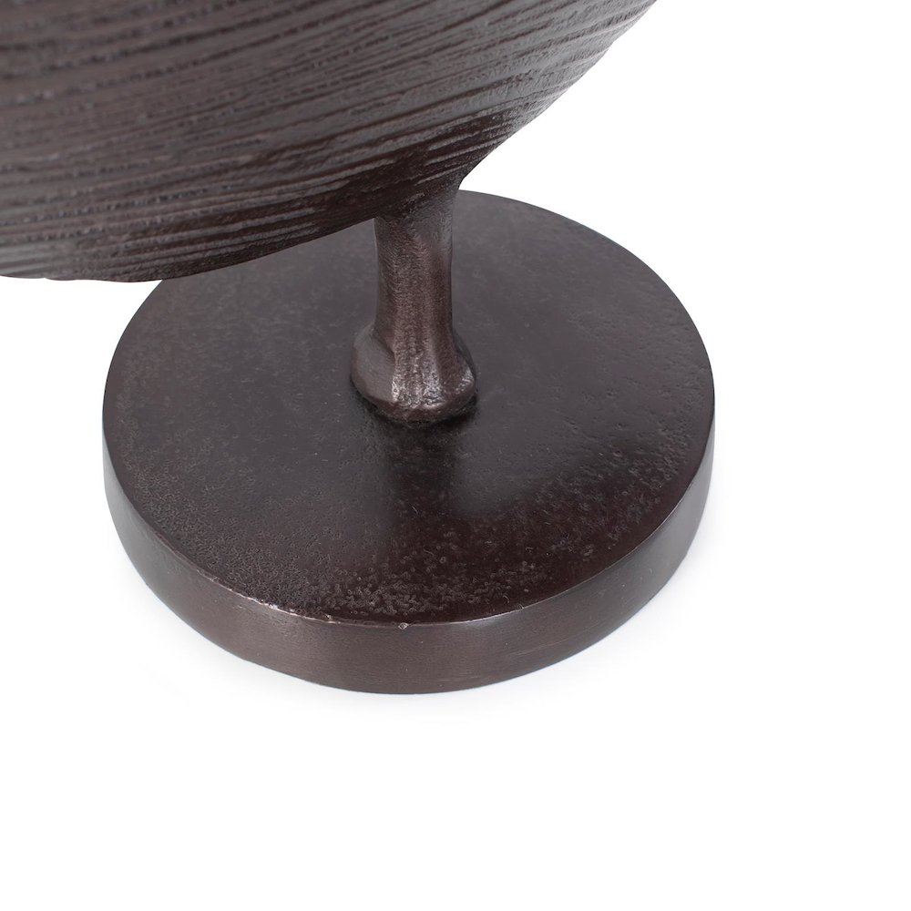 Berken Round Sculpture in a Bronze Finished Cast Aluminum. Picture 6
