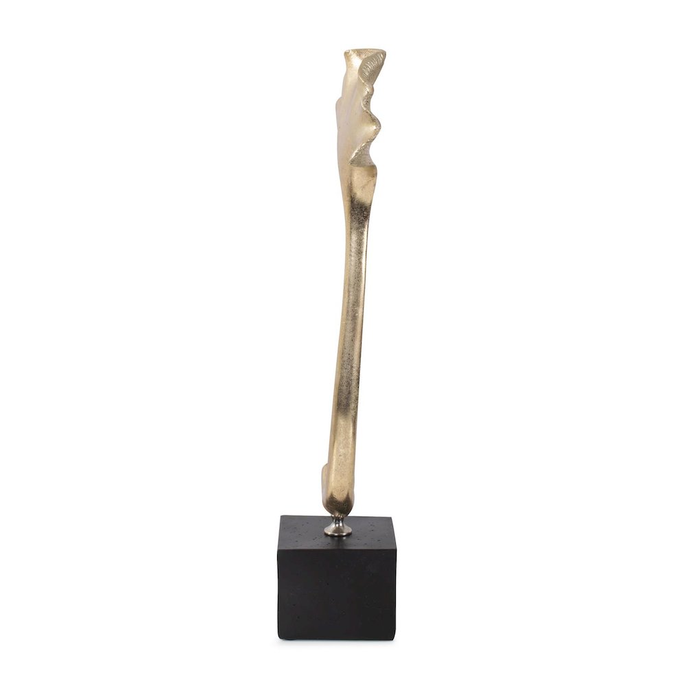 Gifu Golden Ginkgo Leaf Sculpture- Tall. Picture 8