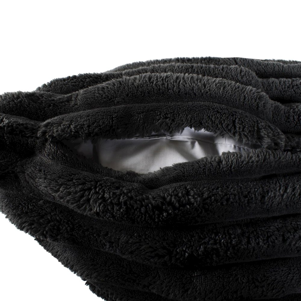 Pillow 20 x 20 Shar Pei Black - Poly Insert. Picture 3
