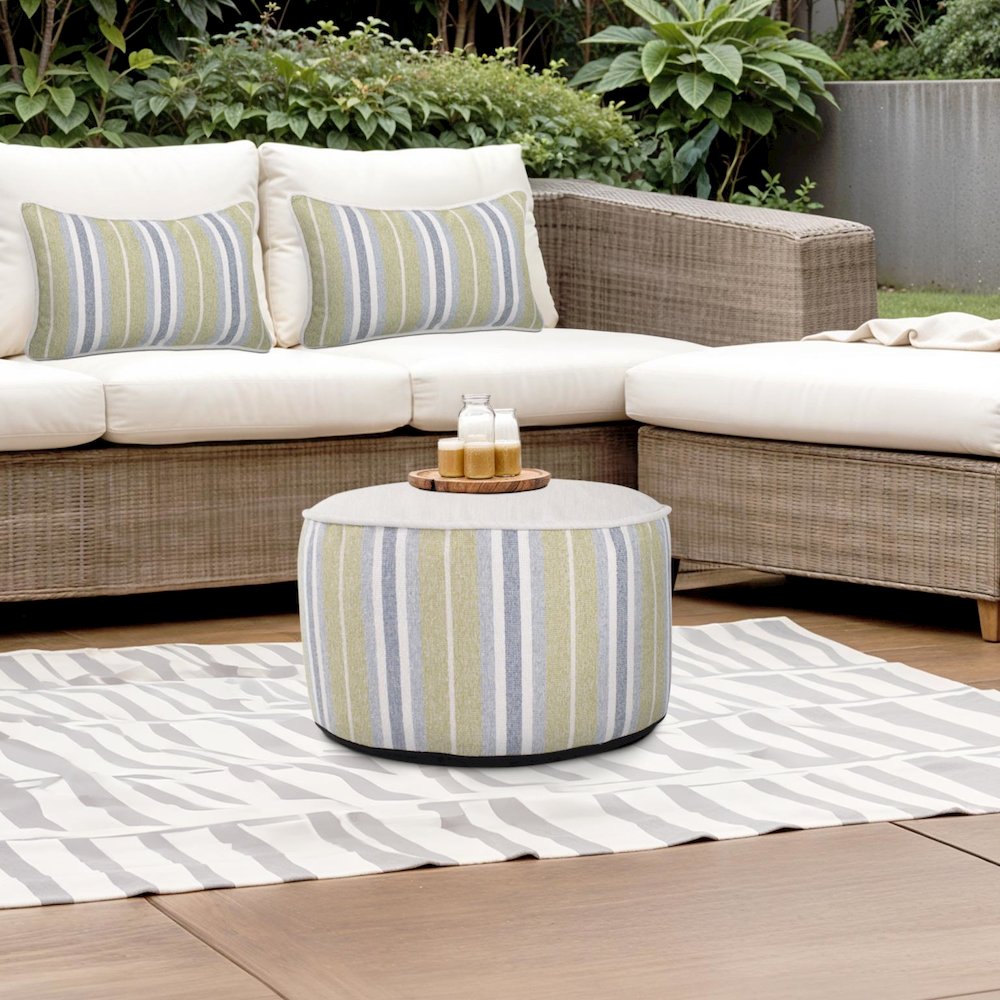 Short Indoor/Outdoor Pouf Dune Moss. Picture 7