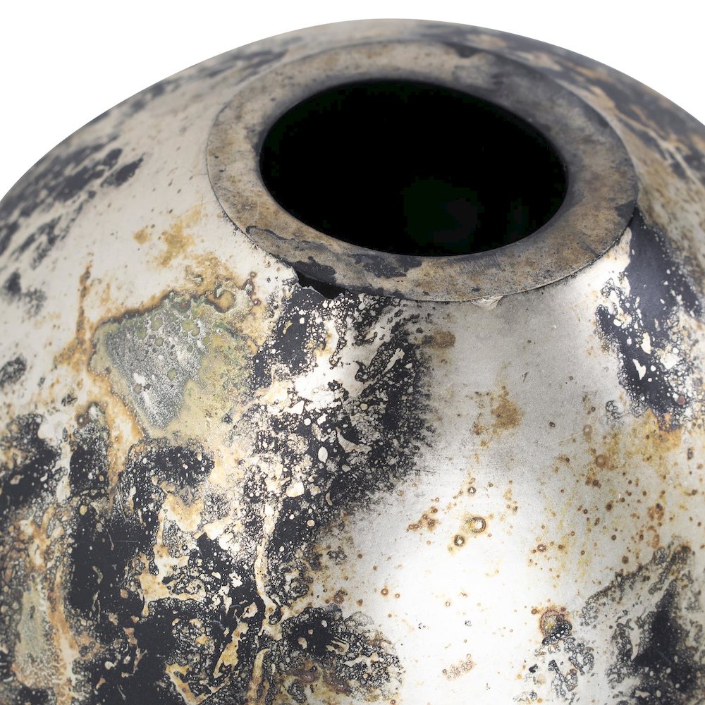Callisto Bulbous Glass Vase. Picture 3