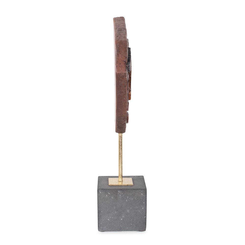 Oliver Sculpture. Picture 2