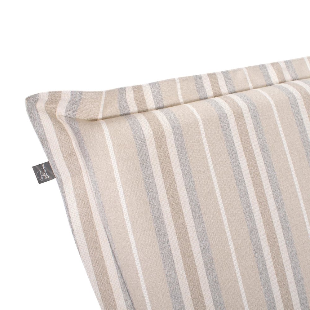 Indoor/Outdoor Puff Scroll Chair Dune Sand. Picture 5