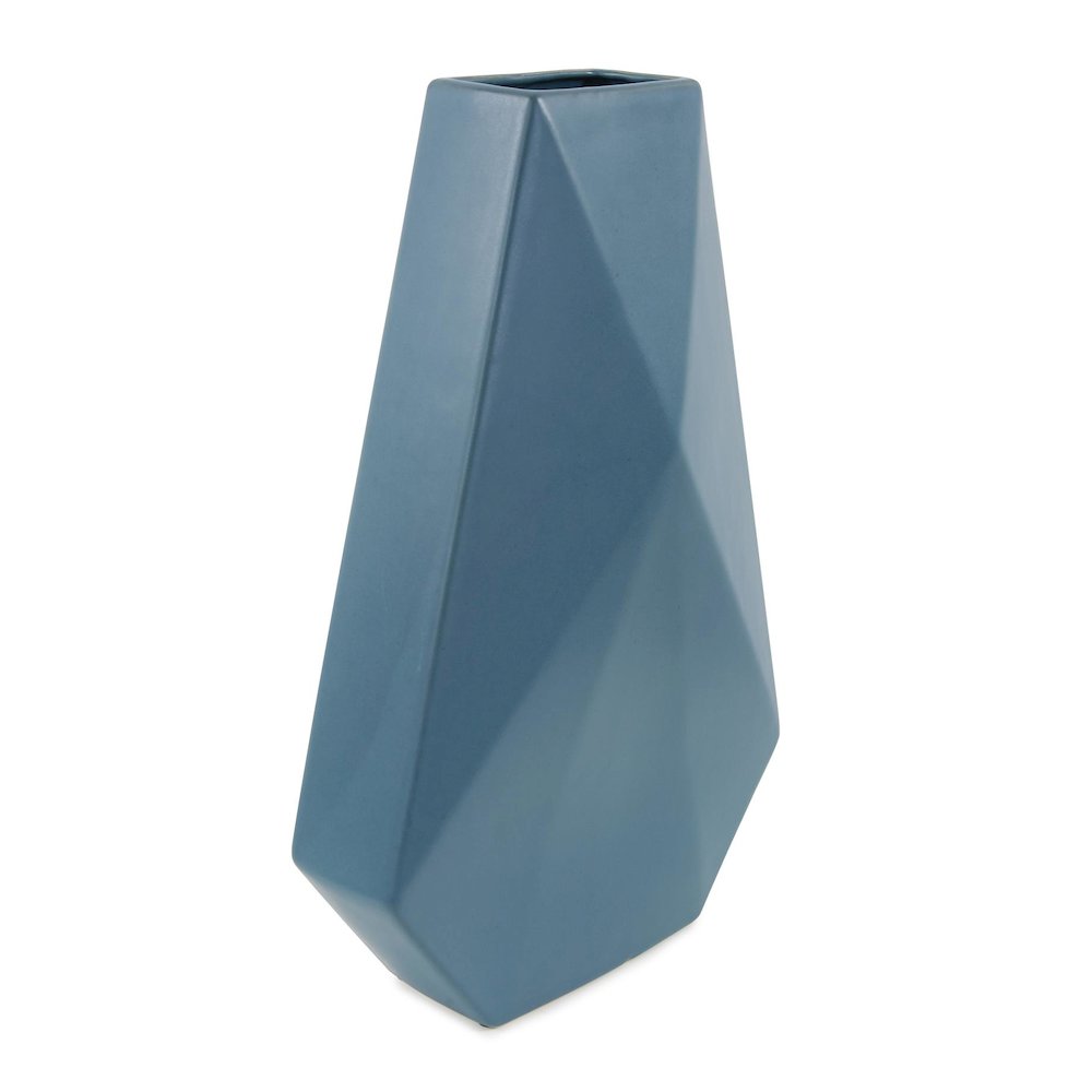 Brassa vessel- Tall. Picture 2