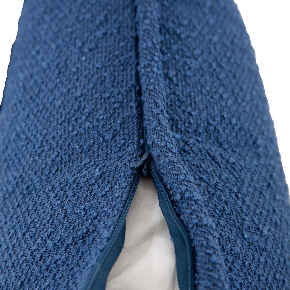 Pillow 20 x 20  Alicante Indigo. Picture 4
