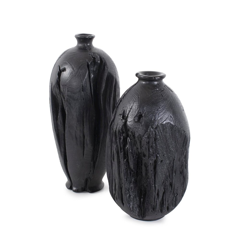 Haru Tall Vase in Black. Picture 6