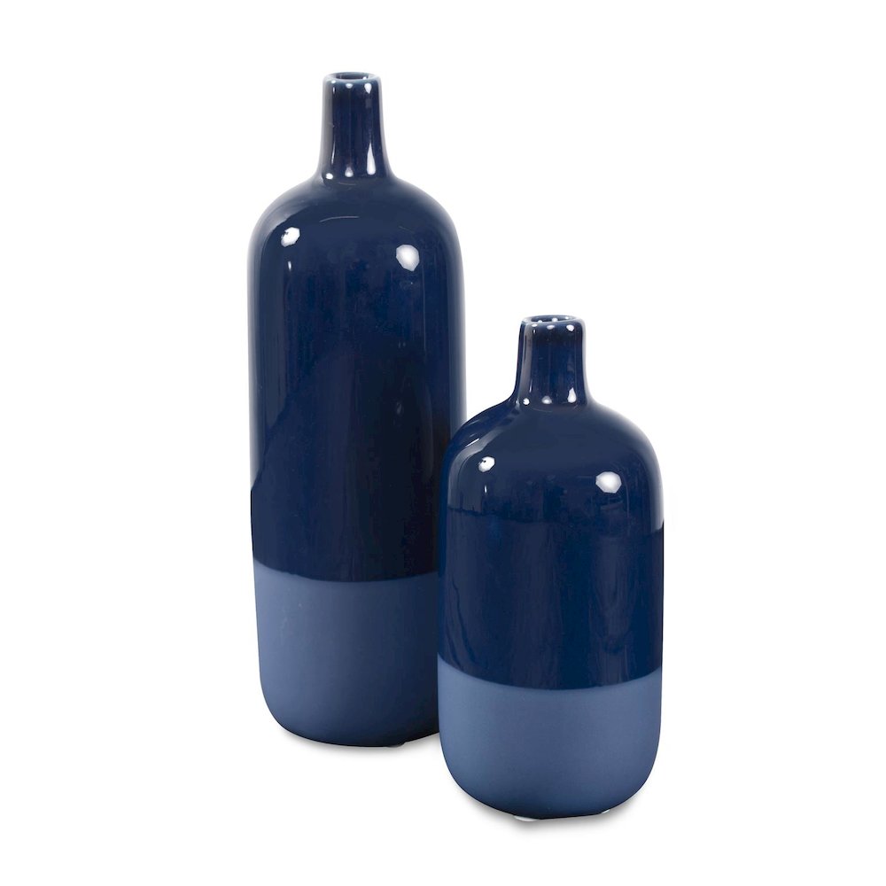 Delft Blue Vase Set of 2. Picture 1