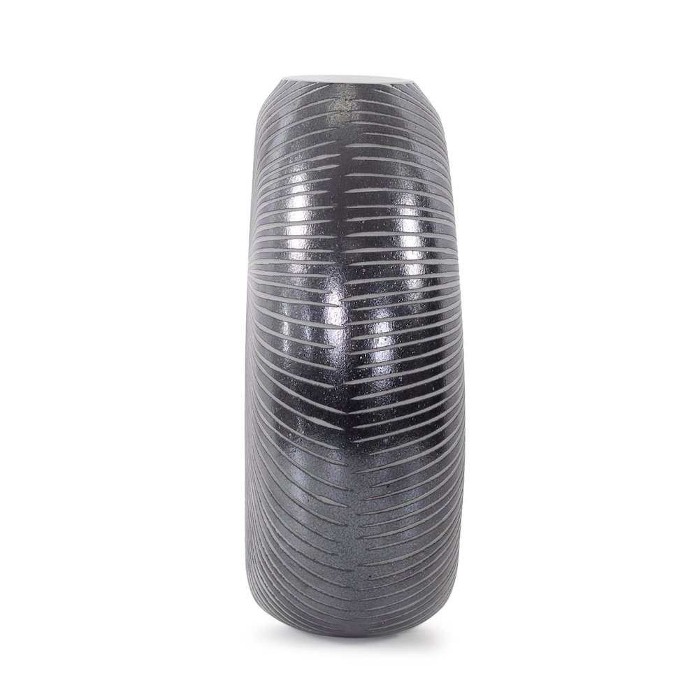 Oxman Hypnotic Short Glass Vase. Picture 6