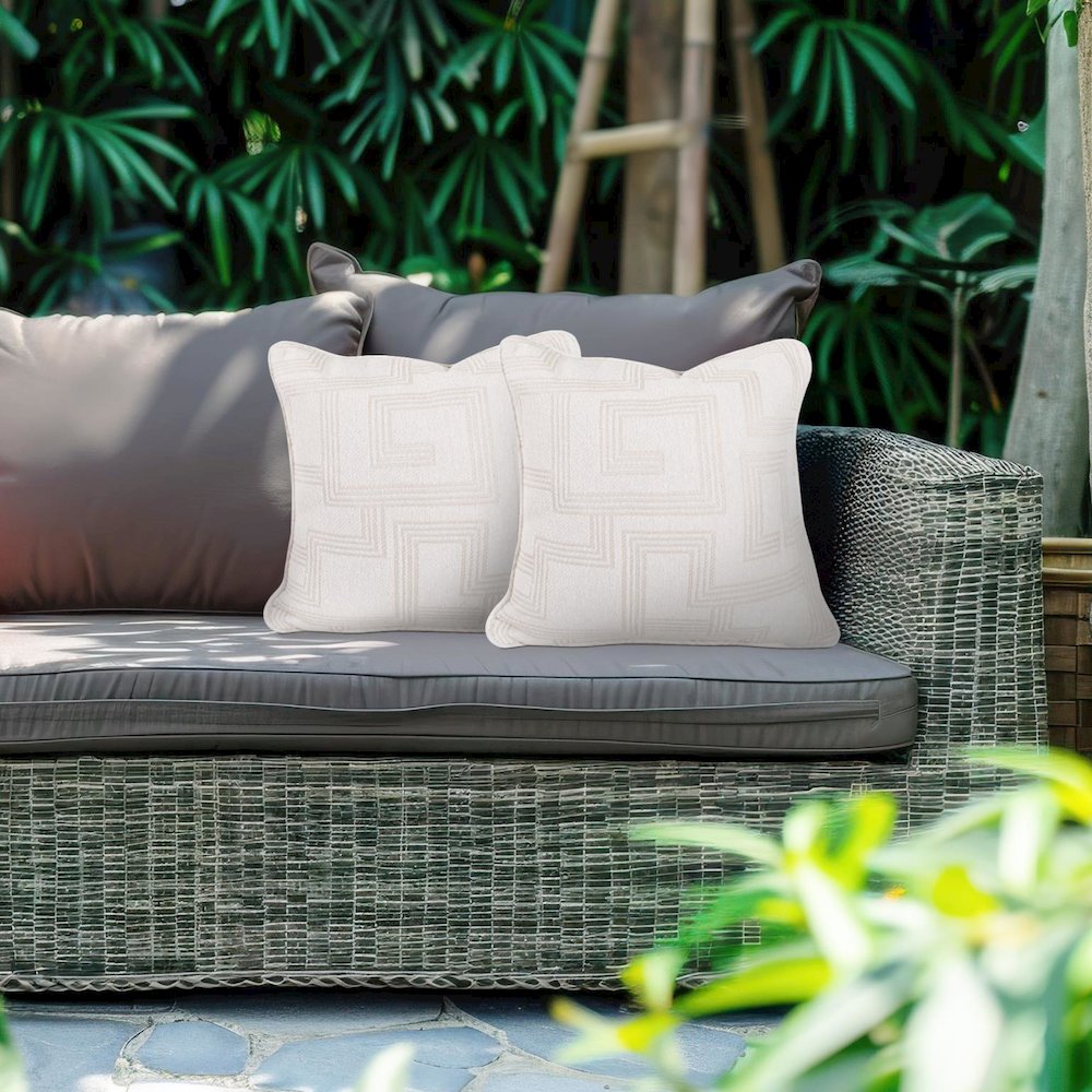 Indoor/Outdoor Pillow 24 x 24 Syros Natural. Picture 9
