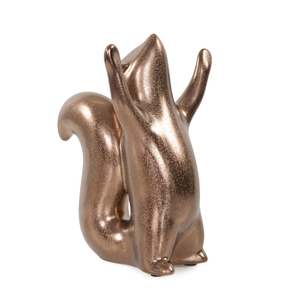 Chipmunk Sculpture. Picture 1