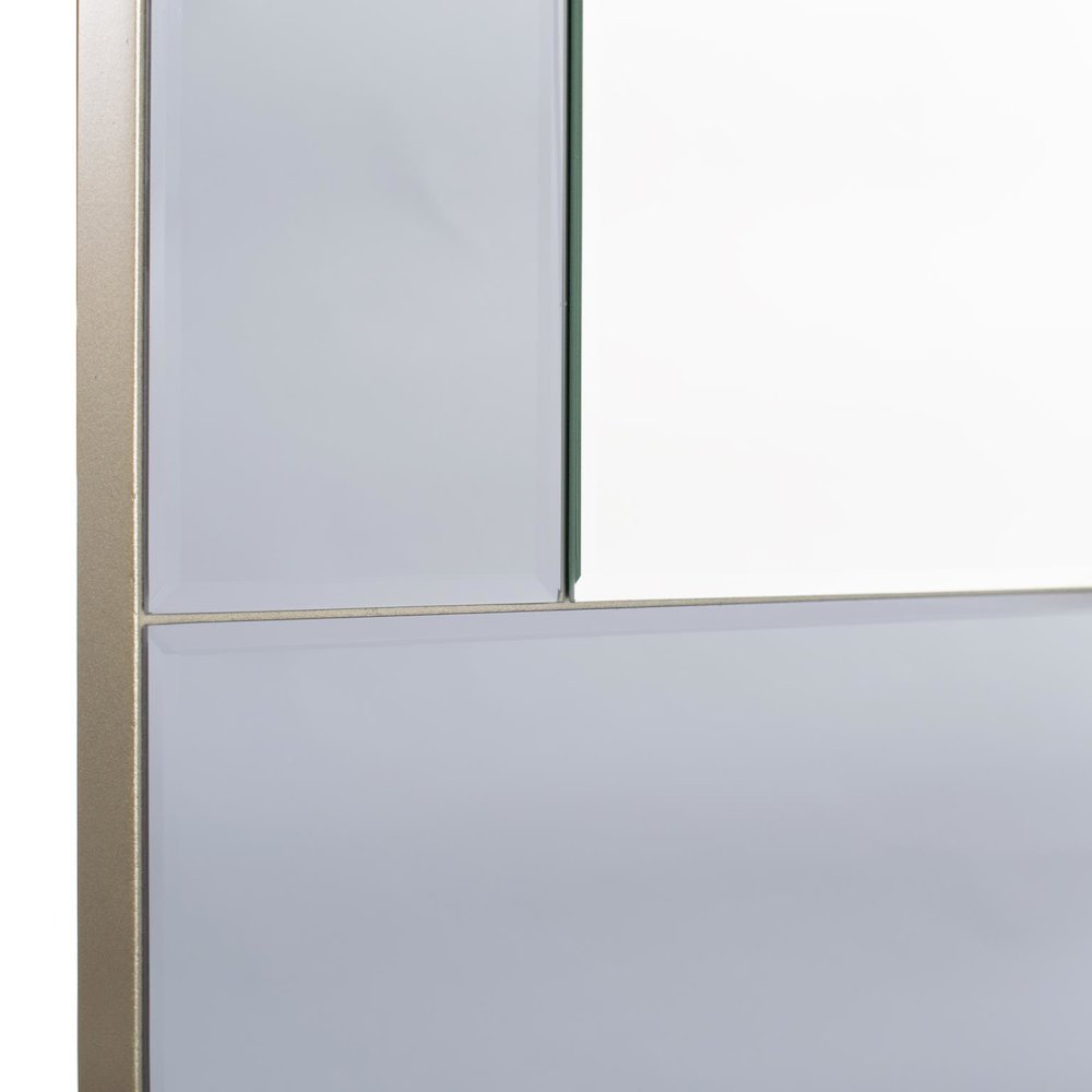 Visual Shift Geometric Mirror. Picture 2