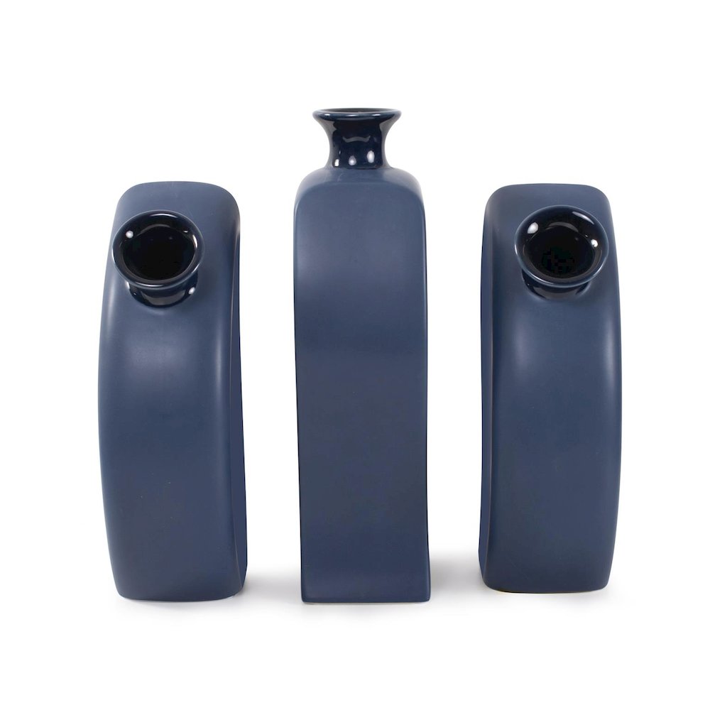 Delft Blue 3 Piece Floral Vase. Picture 7
