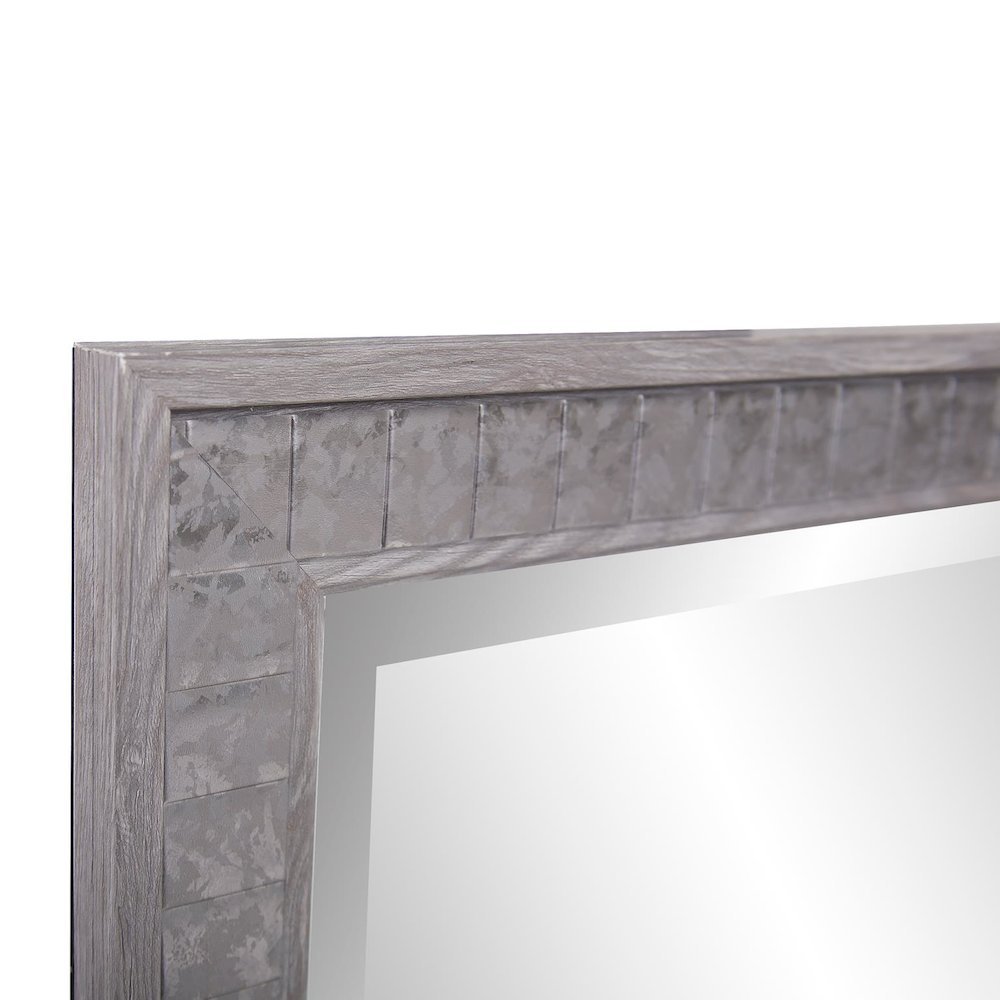 Metropolis Mirror - Square. Picture 4