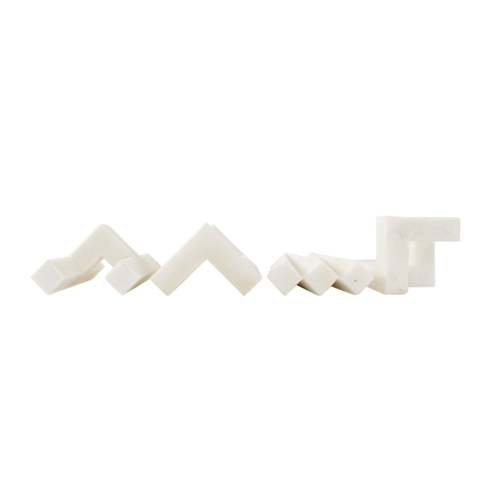 Home Is In  Heart Sculpture in Polyresin. Picture 4