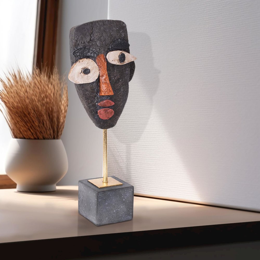 Edgar Sculpture. Picture 9