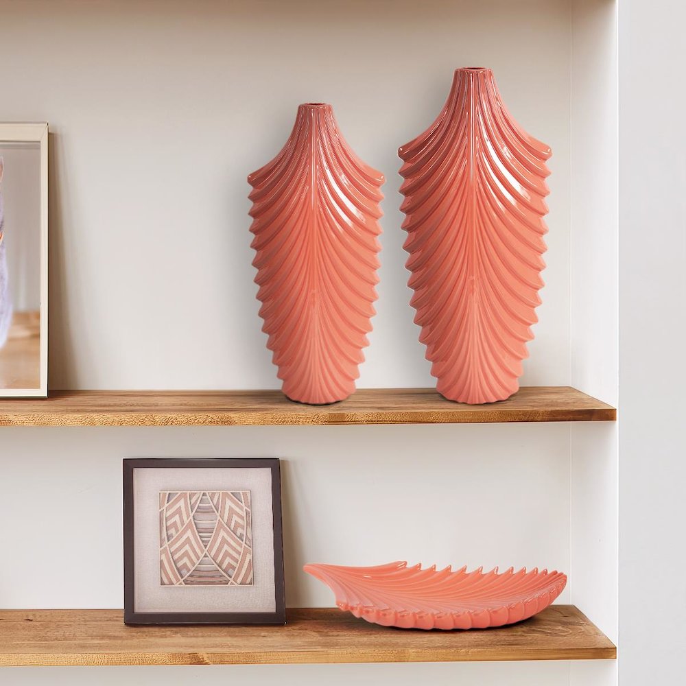 Coral Reef Vase- Short. Picture 9