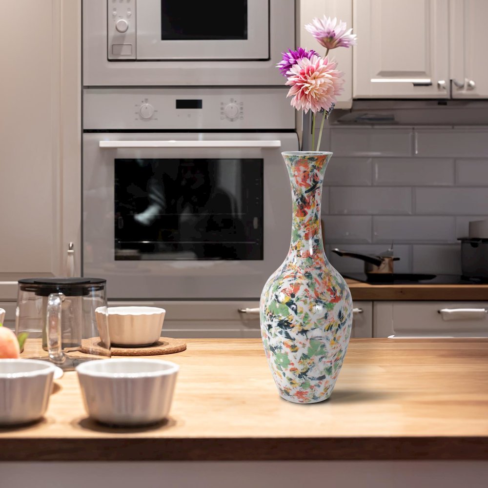 Jardin Colore' Tall Necked Vase. Picture 8