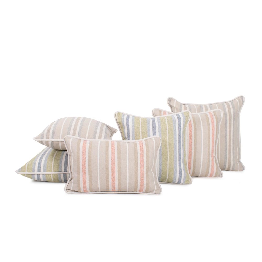 Indoor/Outdoor Pillow 24 x 24 Dune Moss. Picture 7