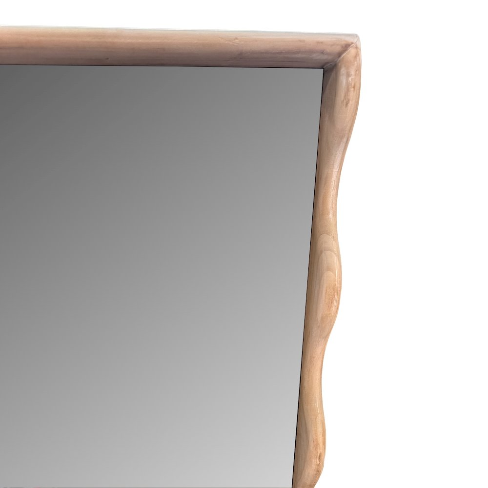 Willow Scalloped Mirror. Picture 2
