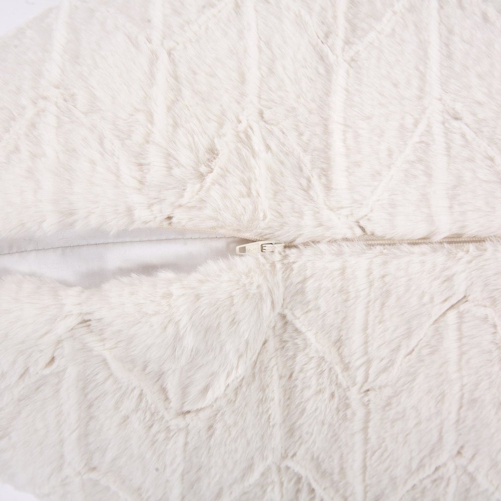 24 x 24 Angora Natural Pillow  - Poly Insert. Picture 4